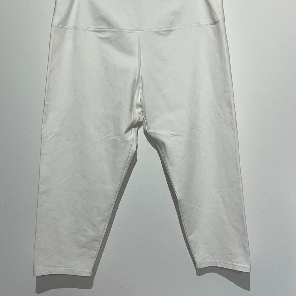 Suave Women's White Pull-On Revolutionary Tummy Control Capri Leggings Size XL